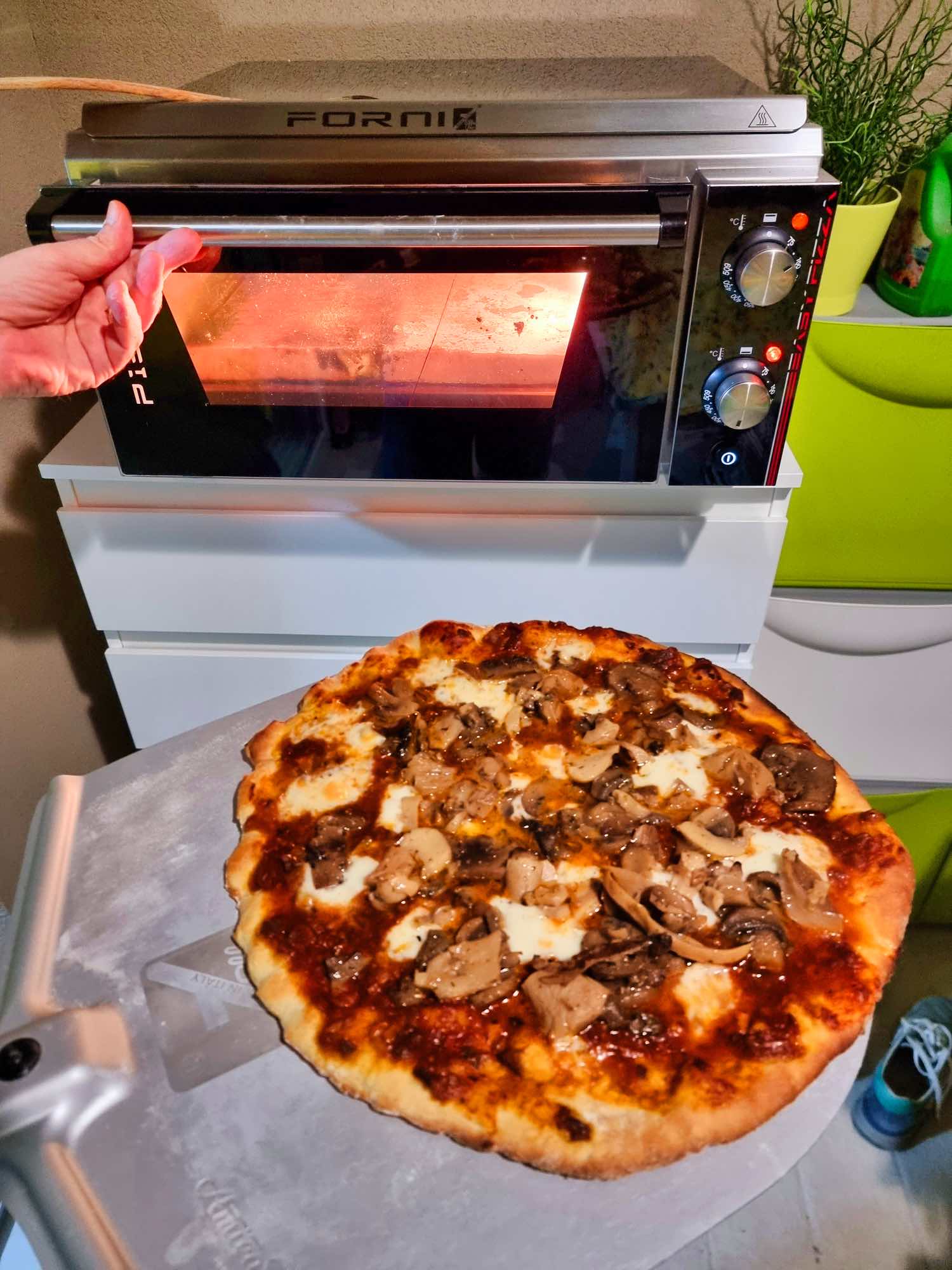 Ariete pizza 909 fornetto per pizza 400 gradi cuoce in minuti piastra in  pietra refrattaria 33 cm di diametro 1.200 watt timer 30` rosso